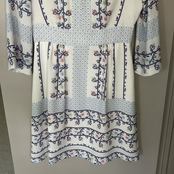 BCBGMaxAzria Floral Dress, Size 4 - Picture 3 of 10